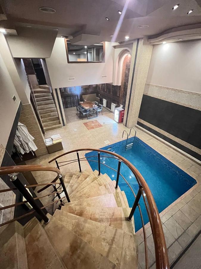 Joy Hotel Apartament 耶烈万 外观 照片